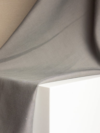 Țesătură decorativă Eva pentru draperii elegante, durabile și versatile