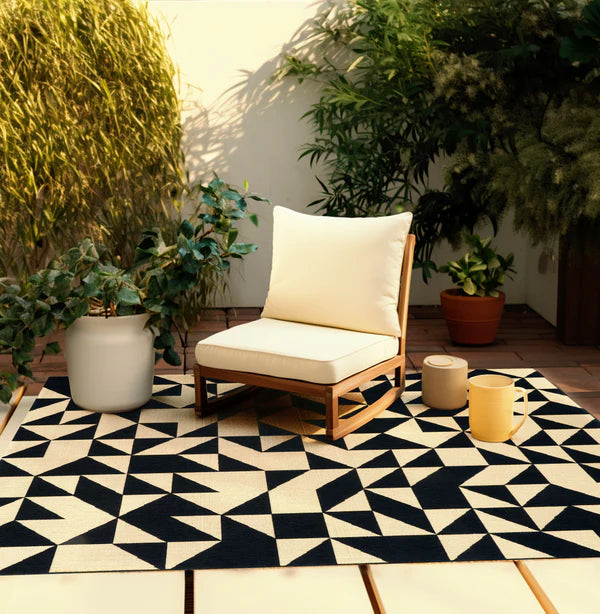 Luz – Covor Indoor & Outdoor, elegant și ușor de întreținut